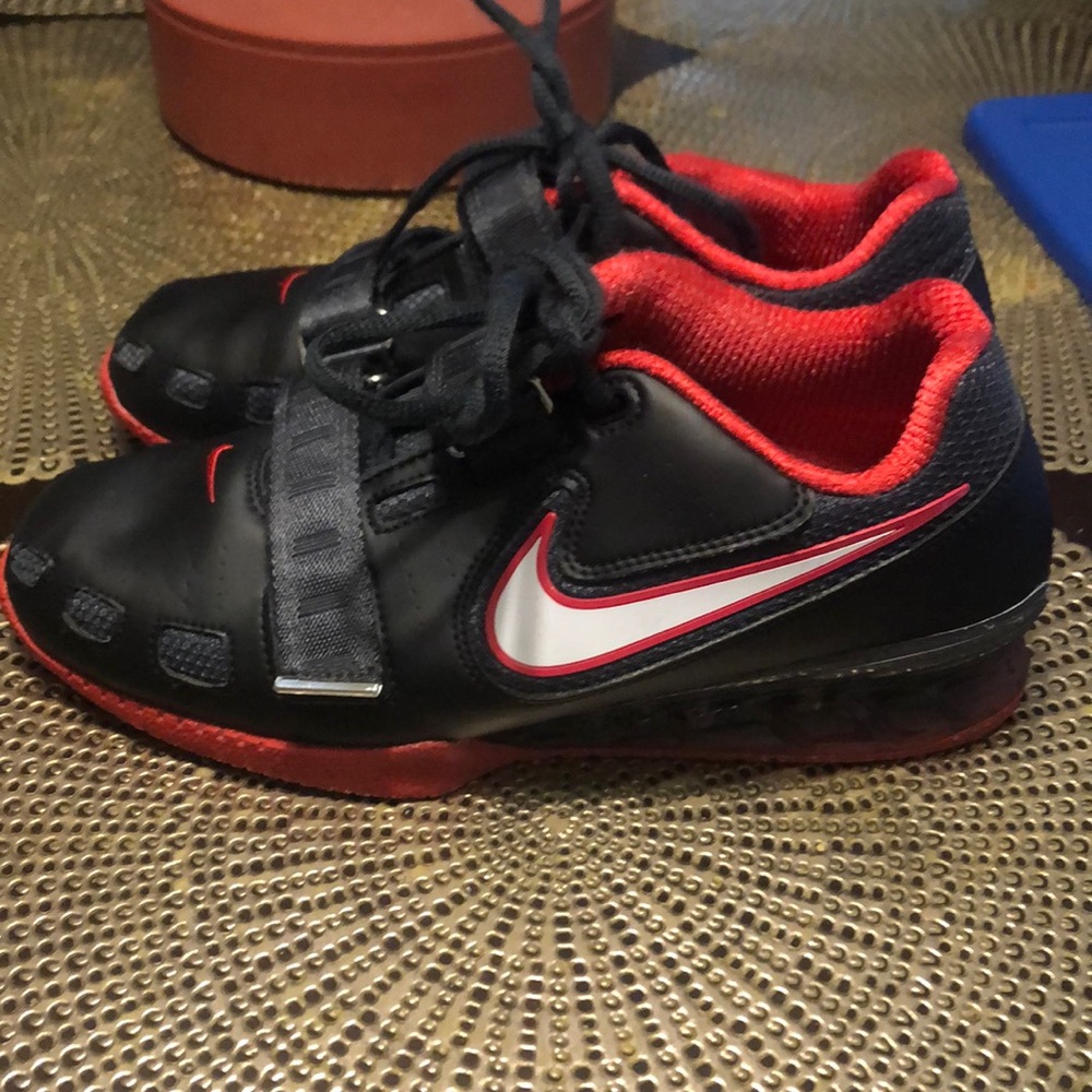 Red/black nike Romaleos 2